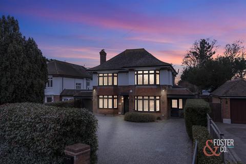 11 First Avenue, Worthing, BN14 9NH