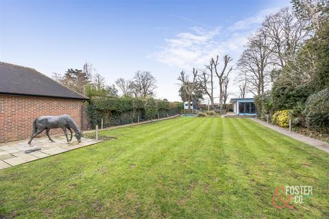 11 First Avenue, Worthing, BN14 9NH
