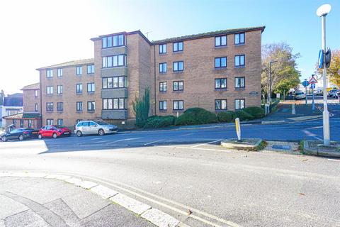 2 bedroom retirement property for sale, Holmesdale Gardens, Hastings