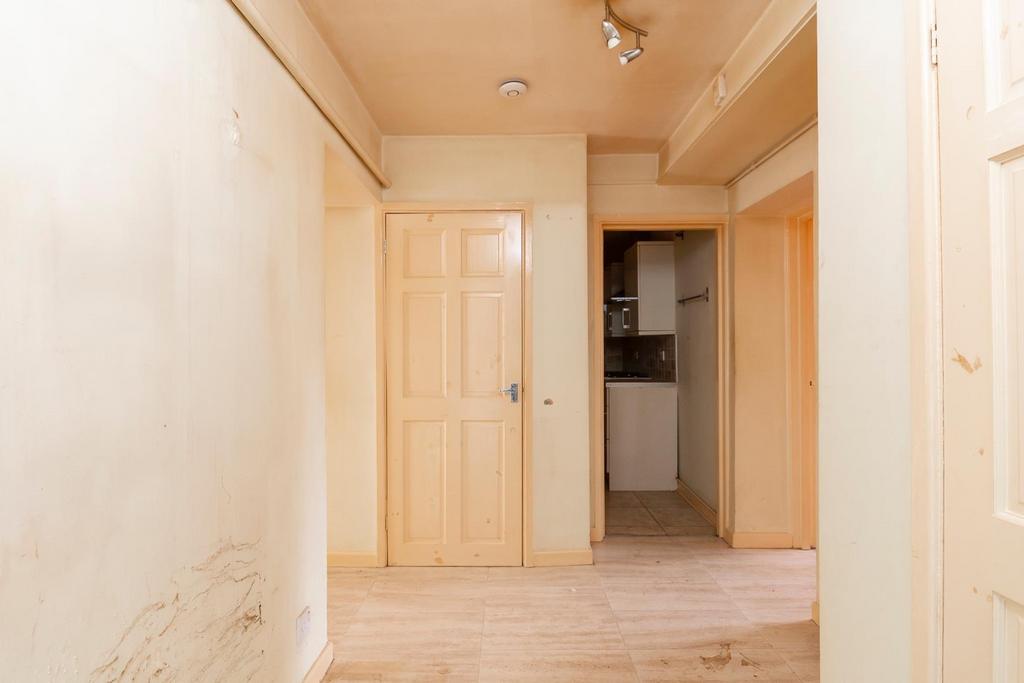 DAORDNALDER131 FG - Hallway C.jpg