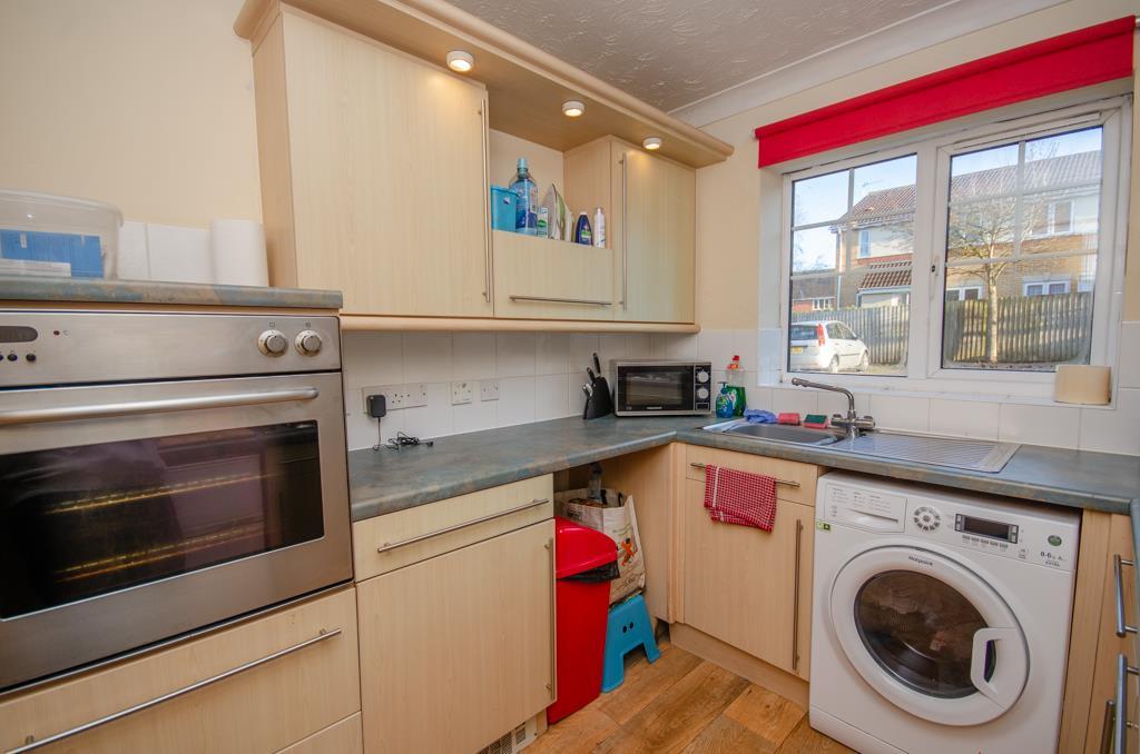 Kitchen pic 2.jpg