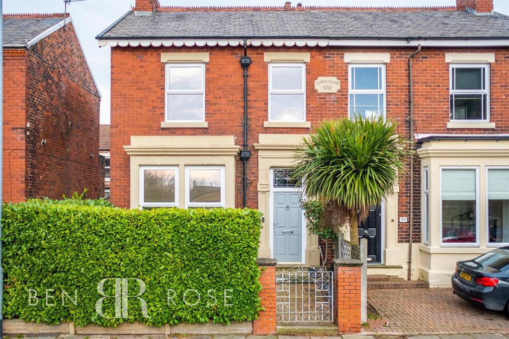 Moss Lane, Leyland 3 bed semidetached house for sale £260,000