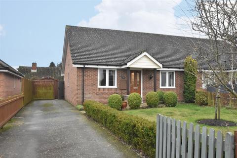 2 bedroom semi-detached bungalow for sale - 7 Percy Thrower Avenue, Bomere Heath, Shrewsbury, SY4 3QP