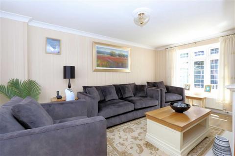 2 bedroom semi-detached house for sale, Beaconfield Way, Epping