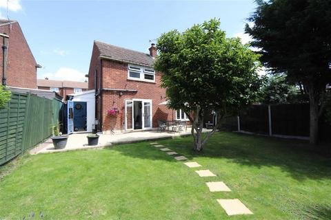 2 bedroom semi-detached house for sale, Beaconfield Way, Epping