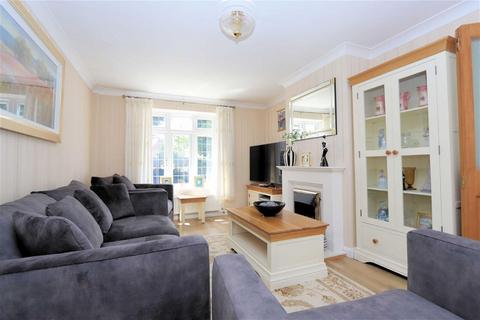 5 Beaconfield Way, Epping, CM16 5BA