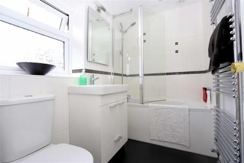 5 Beaconfield Way, Epping, CM16 5BA