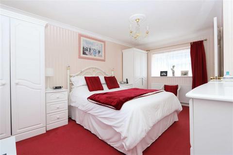 5 Beaconfield Way, Epping, CM16 5BA