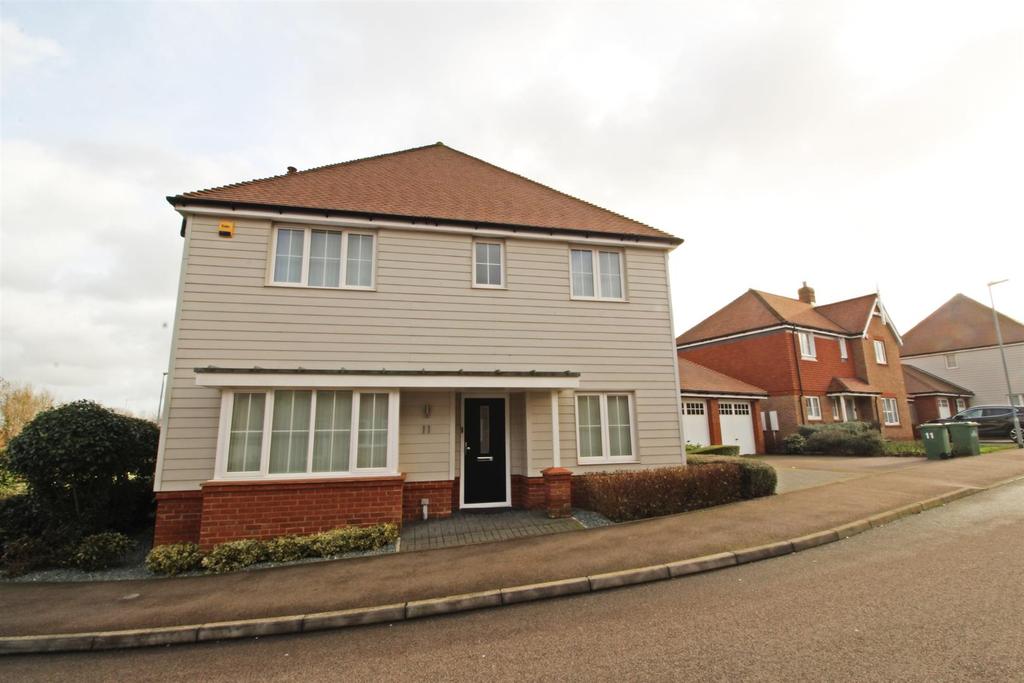 Hastings Avenue, Cheshunt 4 bed detached house £2,800 pcm (£646 pw)