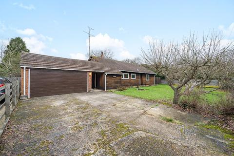4 bedroom detached bungalow for sale - Forstal Road, Egerton, Ashford