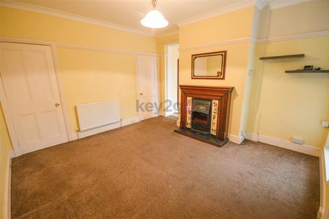4 bedroom semi-detached house for sale - Sheffield Road, Killamarsh, Sheffield, S21