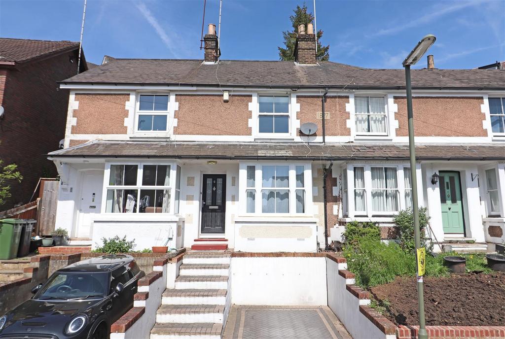 Garlands Road, Redhill 2 bed terraced house for sale £325,000