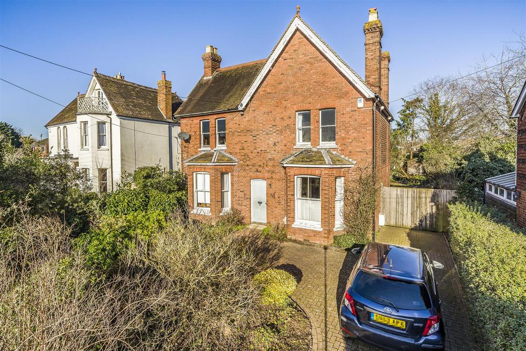 Station Road, Headcorn, Ashford 4 bed detached house £650,000