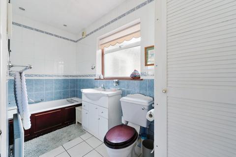 50 Manor Drive, Epsom, KT19 0ET