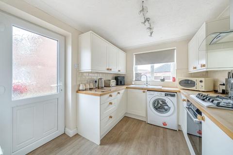 27 Blenheim Road, Coningsby, Lincoln, LN4 4TX