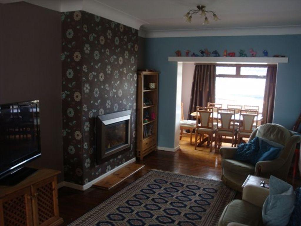 Nelson Avenue, South Shields 3 bed semidetached house £950 pcm (£219 pw)