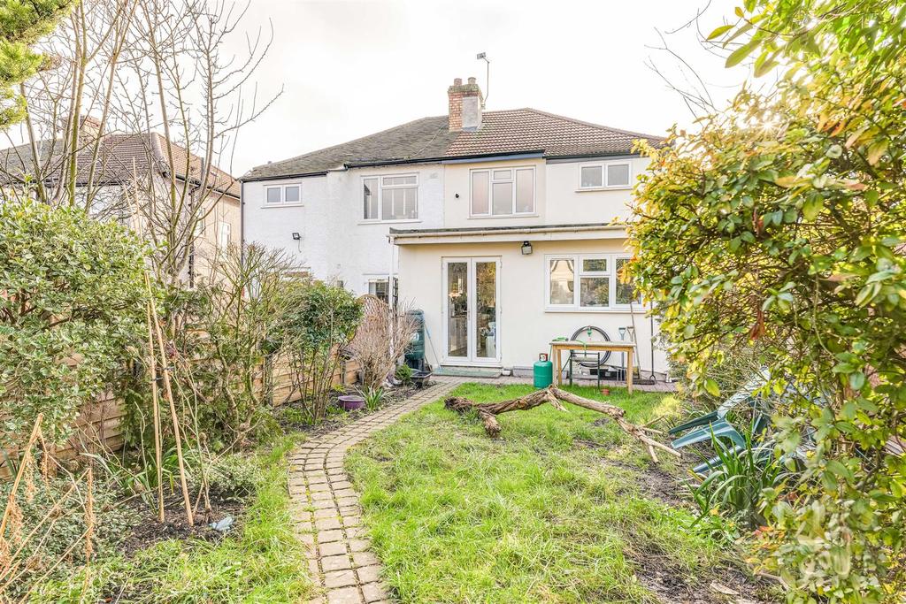 Green Street, Enfield 3 bed semidetached house £500,000