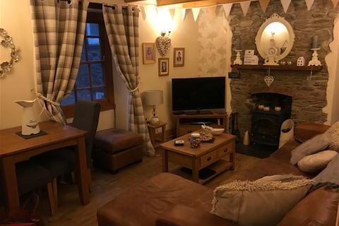 2 bedroom terraced house to rent, Fore Street, Grampound, Truro