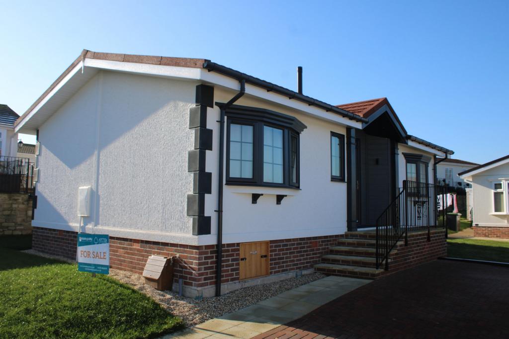 Swanage, Dorset, BH19 2 bed park home for sale £297,500