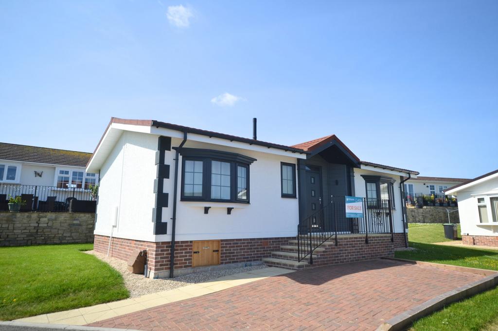 Swanage, Dorset, BH19 2 bed park home for sale £297,500