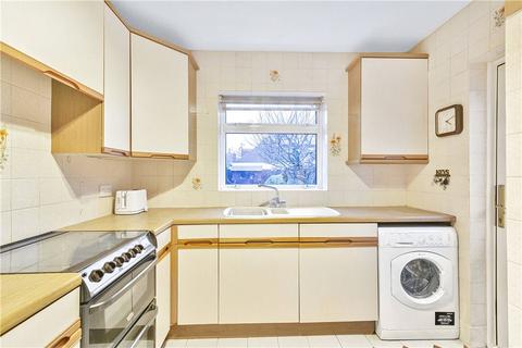 25 The Ridge, Twickenham, TW2 7NL