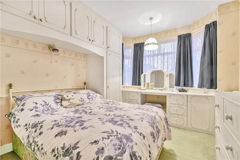 25 The Ridge, Twickenham, TW2 7NL