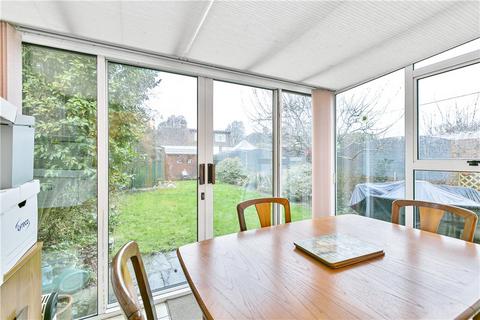 25 The Ridge, Twickenham, TW2 7NL