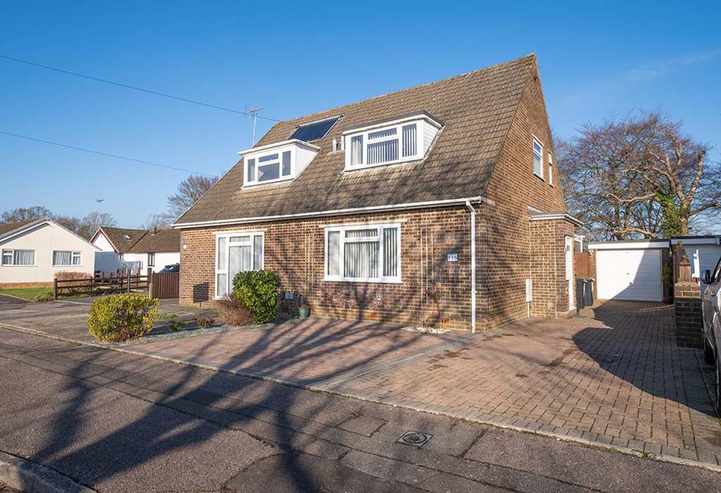 Bear Cross Avenue, Bournemouth, Dorset 2 bed house for sale £365,000