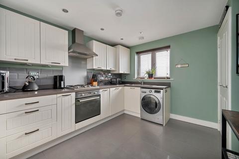 91 Manor Drive, Peterborough, PE4 7AR