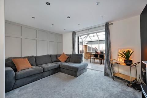 91 Manor Drive, Peterborough, PE4 7AR