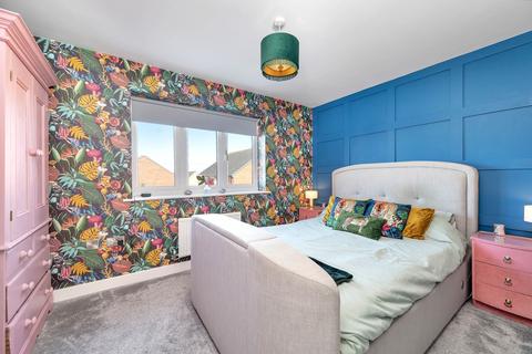 91 Manor Drive, Peterborough, PE4 7AR