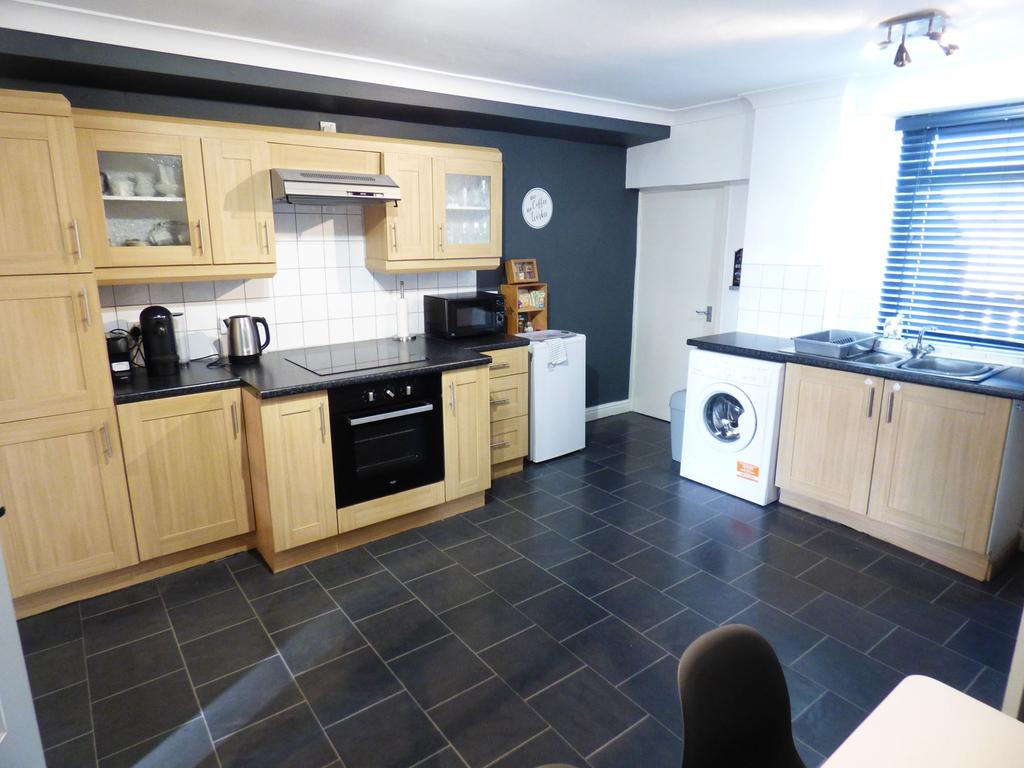 Mount Pleasant, Stanley, Crook... 2 bed terraced house £58,000