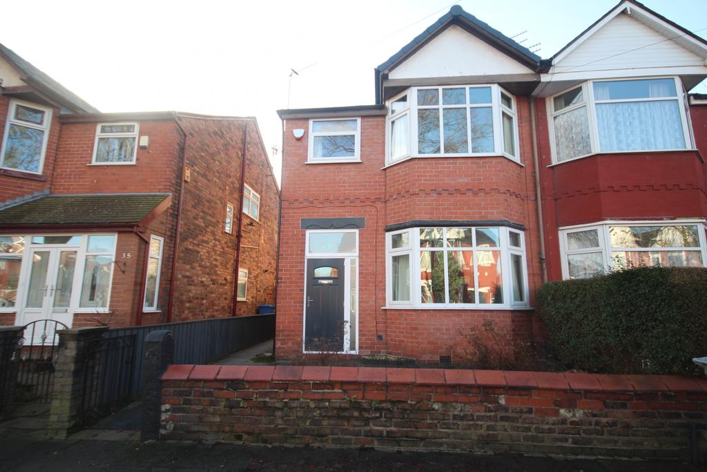 Grange Avenue, Stretford, M32 0DA 3 bed semidetached house £350,000