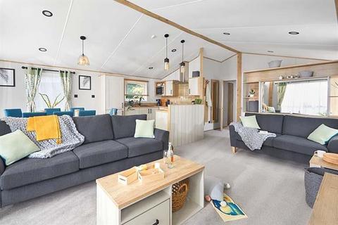 3 bedroom lodge for sale, Havant Road, Hayling Island Hampshire