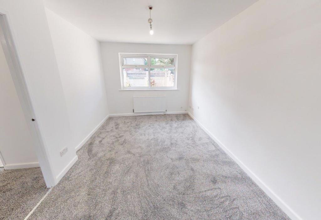 Rhodesway, Bradford, West Yorkshire 4 bed semidetached house for sale