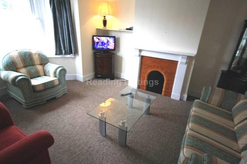 5 bedroom end of terrace house to rent, Culver Road