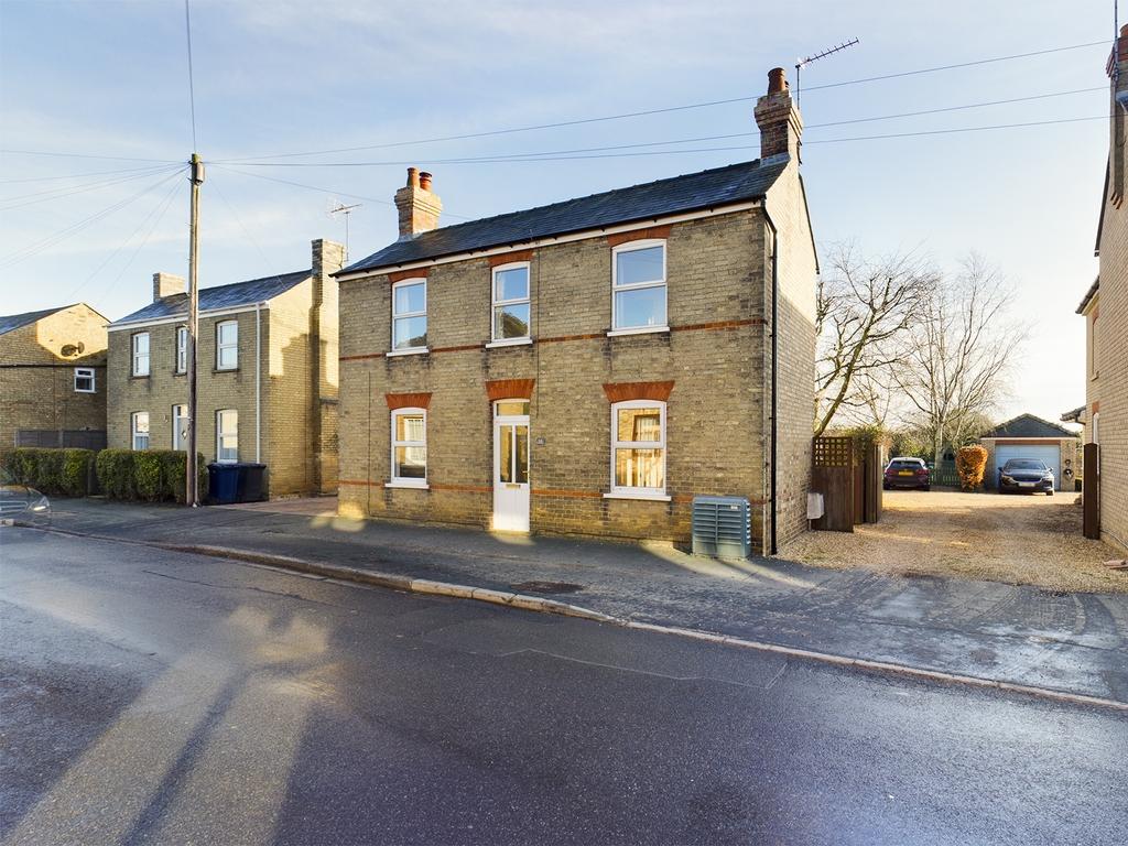 Lambs Lane 3 bed detached house for sale £480,000