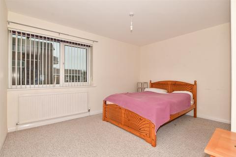 2 bedroom flat for sale - Romney Way, Hythe, Kent