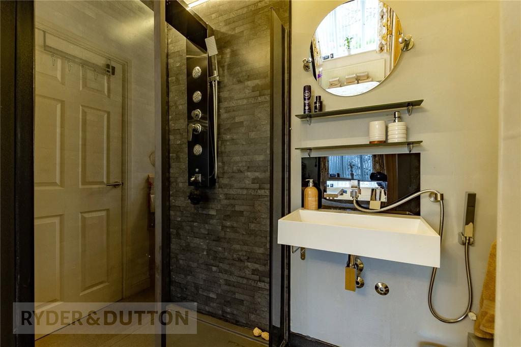 Een-Suite Shower