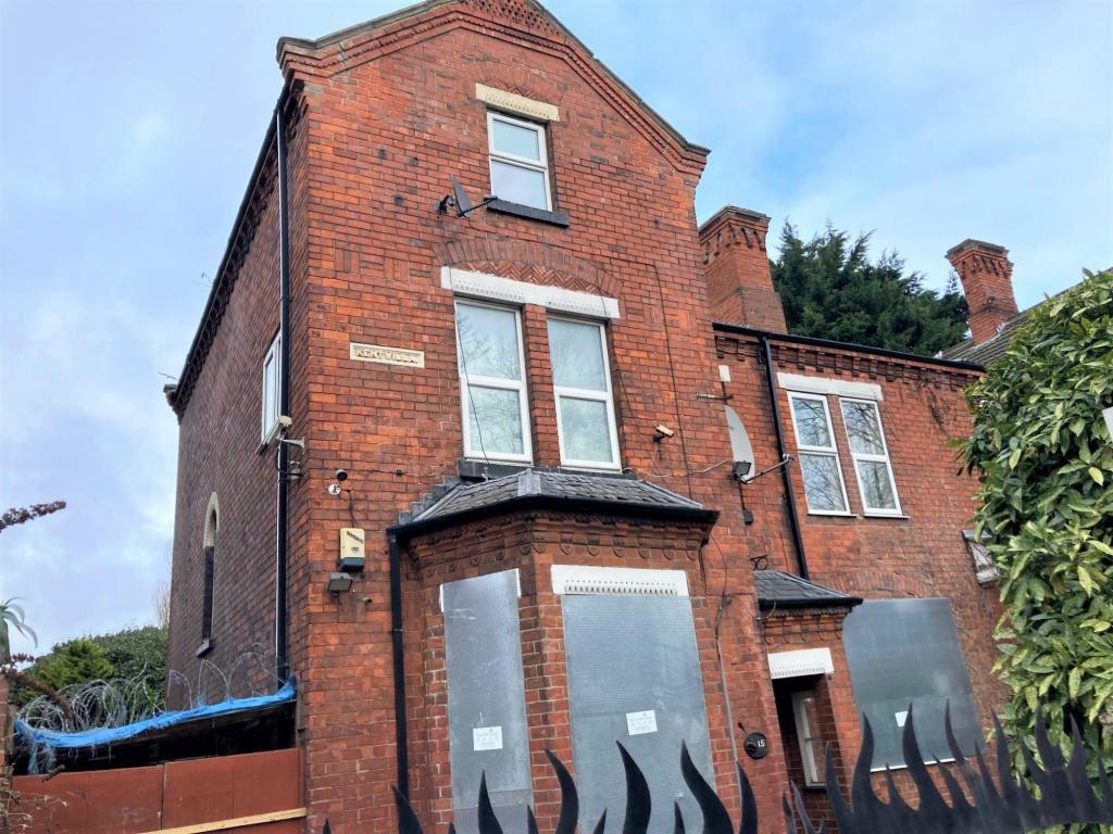 Eleanor Street, Grimsby... 7 bed terraced house £125,000