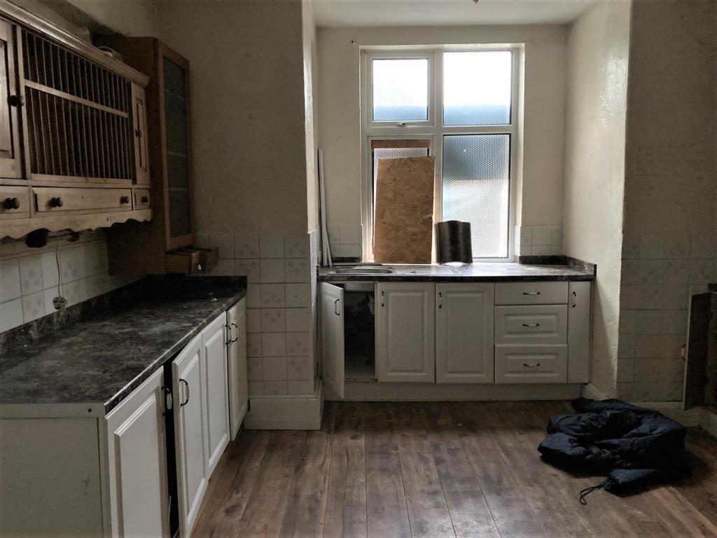 Eleanor Street, Grimsby... 7 bed terraced house £125,000