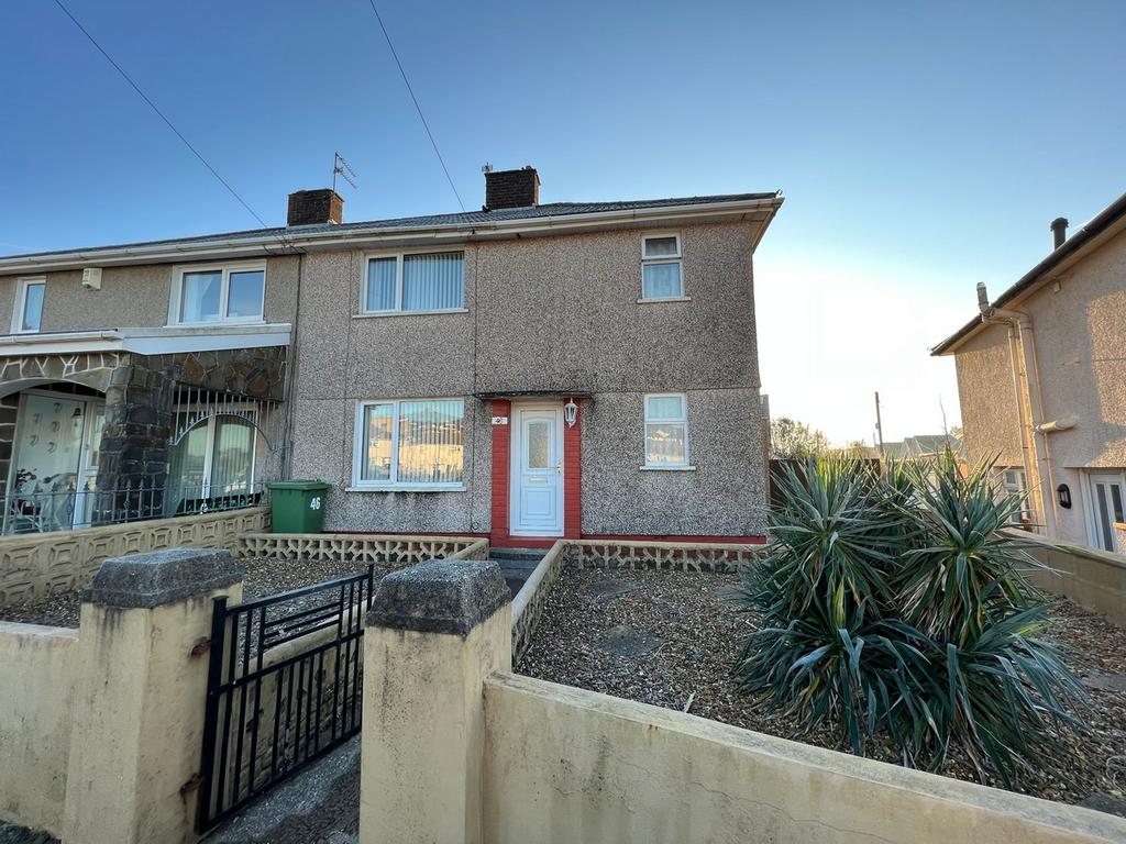 Nant Eirin Tonyrefail Tonyrefail 3 bed semidetached house £120,000