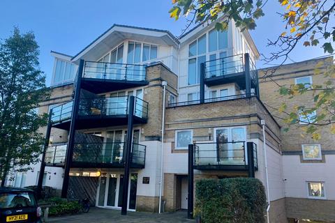 2 bedroom apartment to rent, HIGHFIELD, SO17