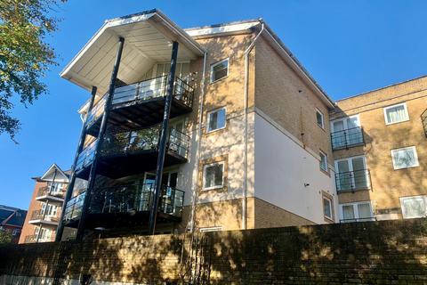 2 bedroom apartment to rent, HIGHFIELD, SO17