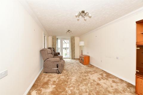 1 bedroom flat for sale, Hall Lane, Chingford, London