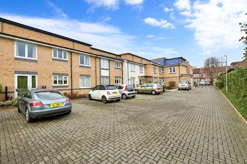 1 bedroom flat for sale, Hall Lane, Chingford, London