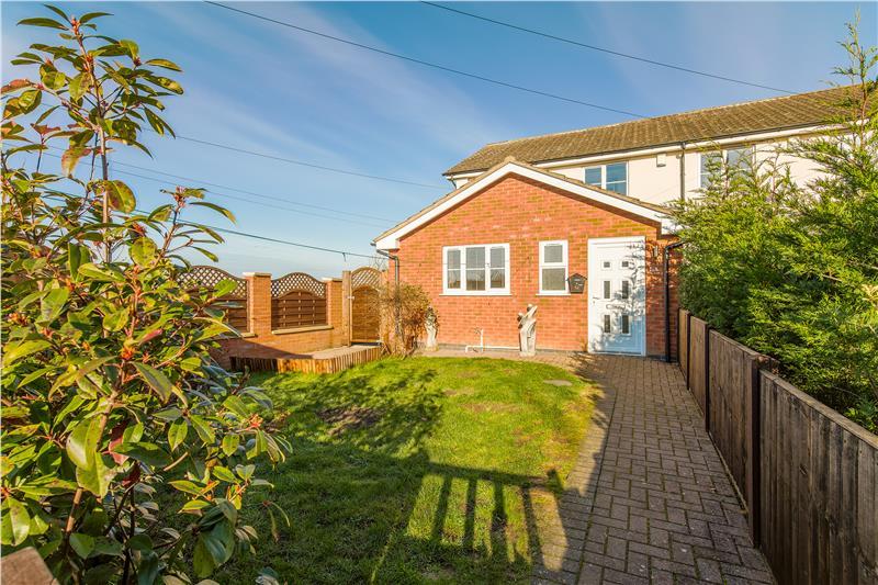 Scarle Lane, Eagle, Lincoln... 3 bed terraced house £220,000