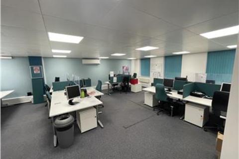 Office to rent - Suites B & C, First Floor Milford House, 43-55 Milford Street, Salisbury, Wiltshire, SP1 2BP