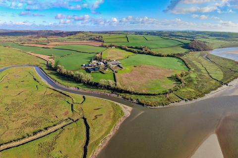 Farm for sale - Llanybri, Carmarthen, Sir Gaerfyrddin, SA33