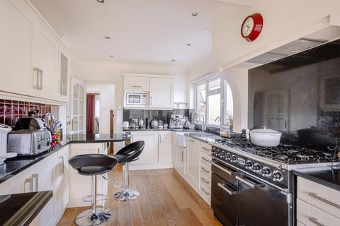 3 bedroom end of terrace house for sale, King Street, Bishop's Stortford, Hertfordshire, CM23